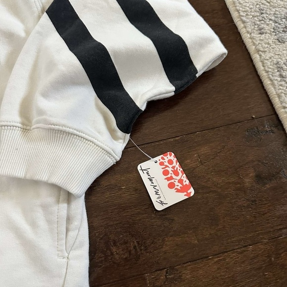 Free People Movement All Star Logo Pullover-Ivory/black size Medium NWT - Picture 7 of 12